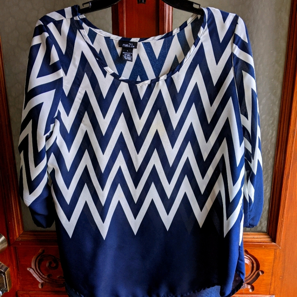 Women's Rue 21 blouse